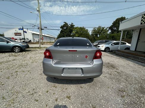 Used 2014 Dodge Avenger SE FWD image 4