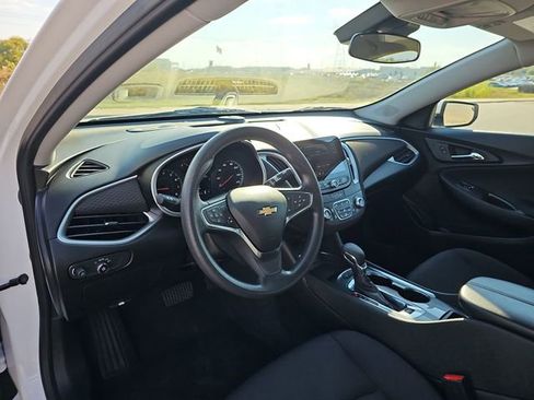 Used 2024 Chevrolet Malibu LT FWD image 10