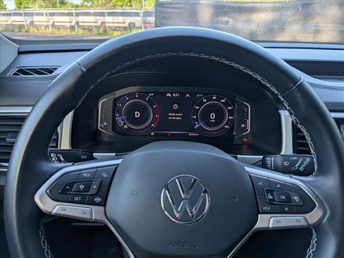 Used 2023 Volkswagen Atlas SE AWD/4WD image 40