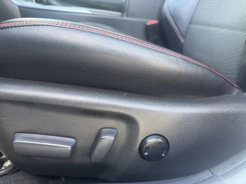 Used 2017 Toyota Camry SE FWD image 16