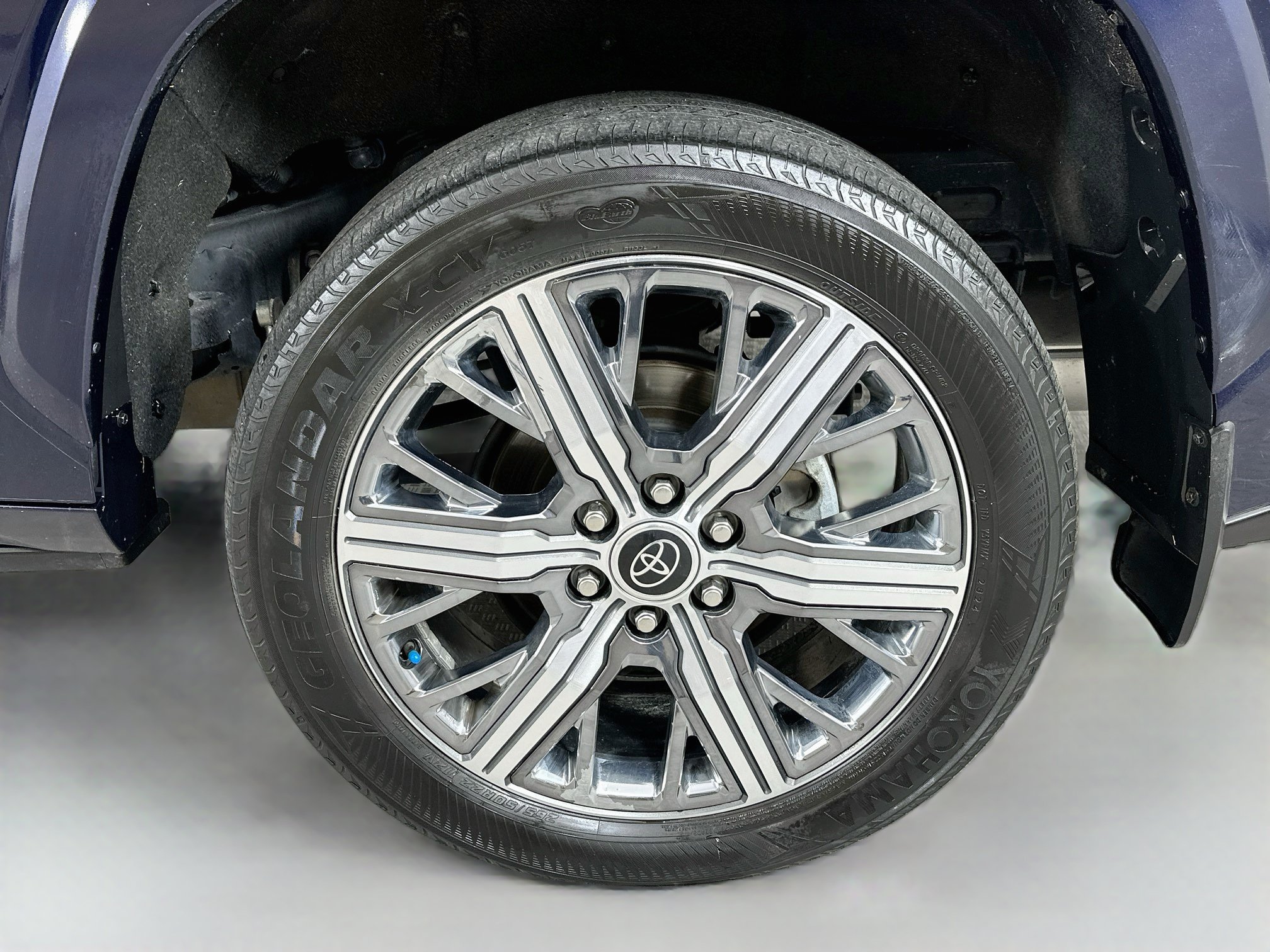 Certified 2024 Toyota Sequoia Capstone AWD/4WD image 32