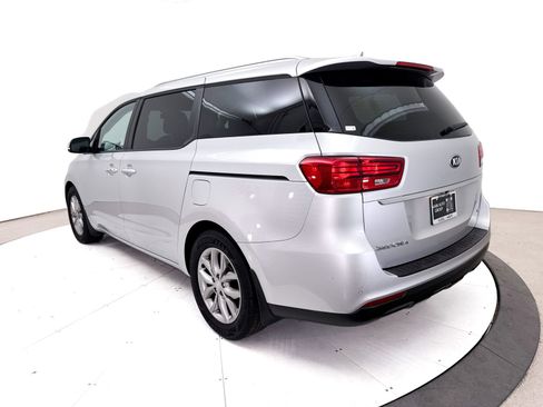 Used 2020 Kia Sedona EX FWD image 17