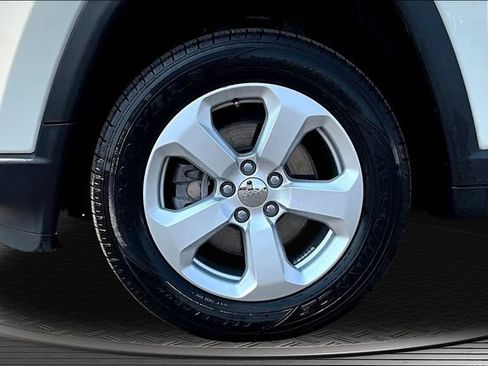 Used 2021 Jeep Compass Latitude w/ Convenience Group AWD/4WD image 33
