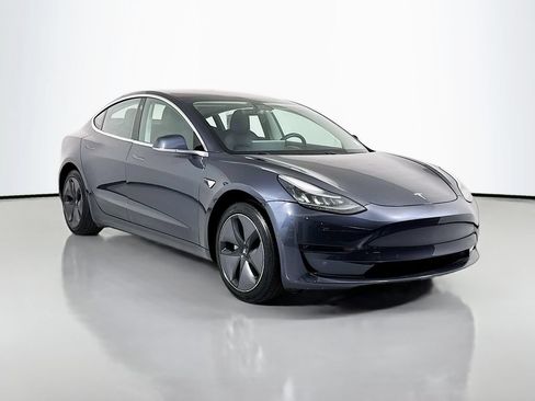 Used 2018 Tesla Model 3 Mid Range RWD image 4