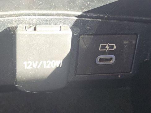 Used 2023 Toyota Corolla LE image 3