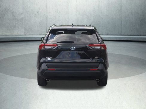 Used 2020 Toyota RAV4 XLE w/ Convenience Package AWD/4WD image 21