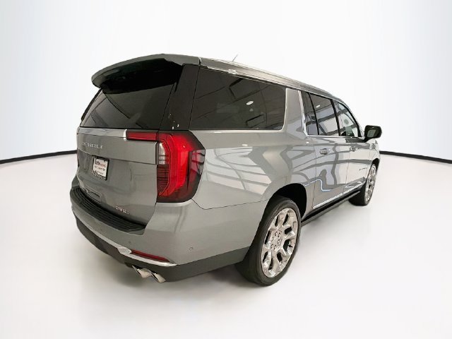 Used 2025 GMC Yukon XL Denali w/ Denali Reserve Package AWD/4WD image 7