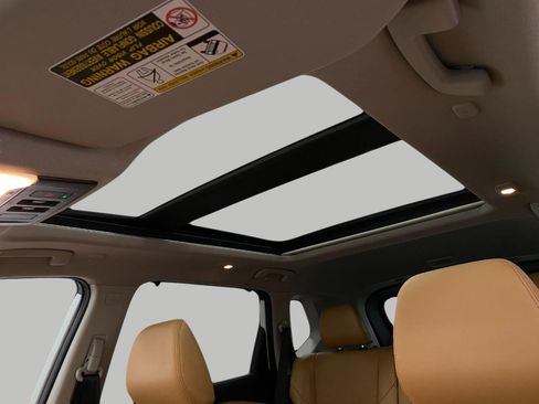 Used 2023 Nissan Rogue Platinum w/ Platinum Premium Package image 32