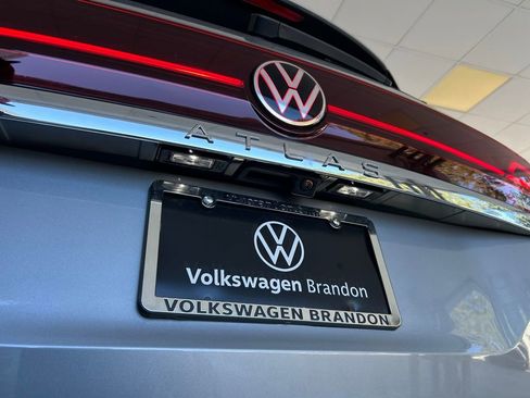New 2026 Volkswagen Atlas SE FWD image 45