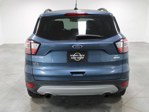 Used 2018 Ford Escape SE image 8