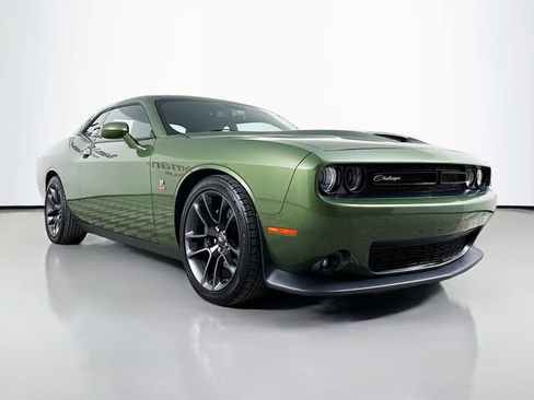 Used 2022 Dodge Challenger R/T Scat Pack image 1