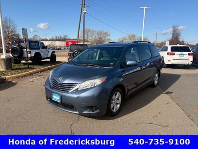 Used 2017 Toyota Sienna LE