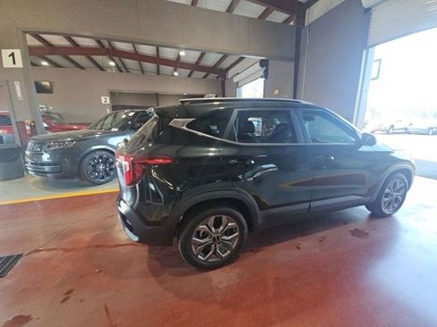 Used 2024 Kia Seltos S FWD image 3