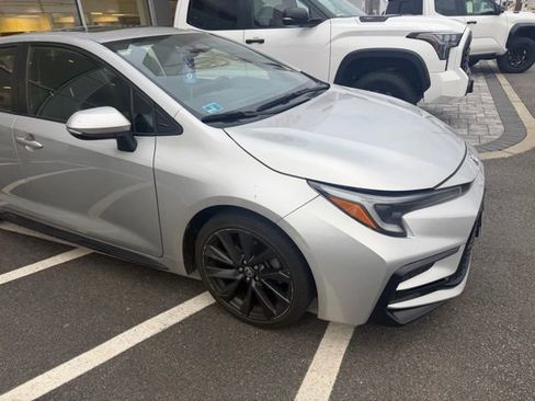 Used 2023 Toyota Corolla SE w/ SE Premium Package image 1