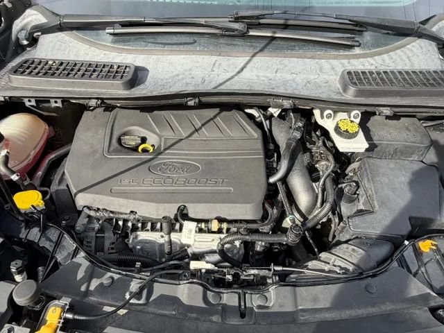Used 2017 Ford Escape SE w/ SE Cold Weather Package AWD/4WD image 35