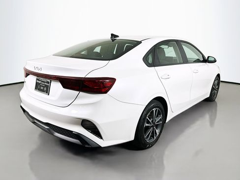 Used 2023 Kia Forte LXS w/ LXS Technology Package image 7