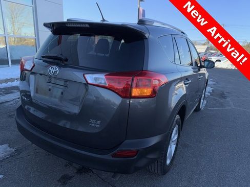 Used 2013 Toyota RAV4 XLE image 4