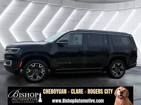 Used 2024 Jeep Wagoneer Series III AWD/4WD image 16