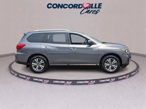 Used 2018 Nissan Pathfinder SV w/ SV Tech Package AWD/4WD image 7