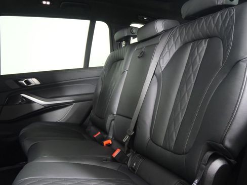 Used 2026 BMW X7 M60i image 16