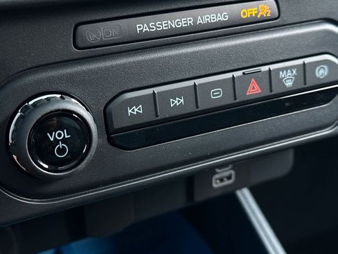 New 2026 Ford Maverick XLT image 19