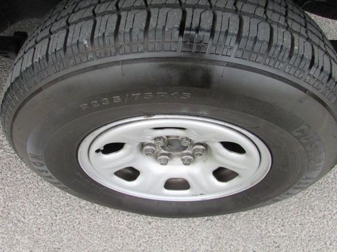 Used 2018 Nissan Frontier S w/ Work Truck Package image 13