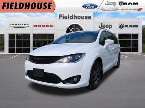 Used 2019 Chrysler Pacifica Touring-L w/ S Appearance Package FWD image 1