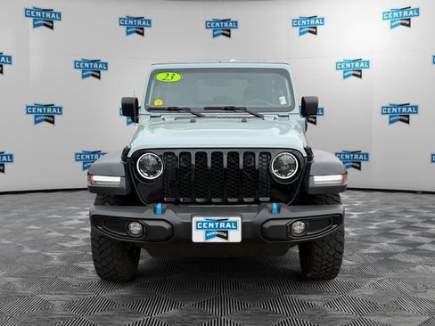 Used 2023 Jeep Wrangler Unlimited w/ Cold Weather Group AWD/4WD image 9