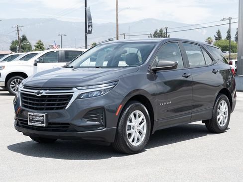 Used 2022 Chevrolet Equinox LS FWD image 8