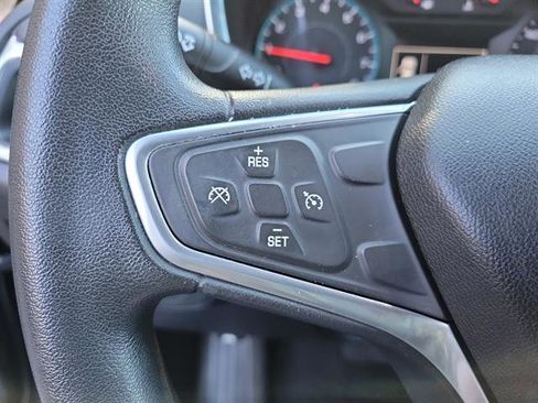 Used 2018 Chevrolet Equinox LT image 15