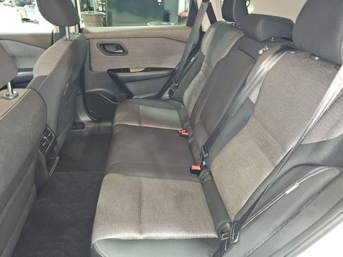 Used 2021 Nissan Rogue S image 27