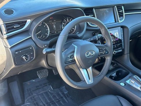 New 2025 INFINITI QX50 Luxe image 11
