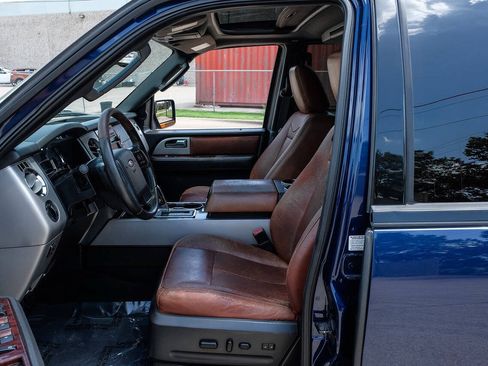 Used 2010 Ford Expedition EL 4WD image 4
