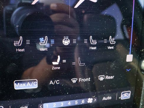 New 2026 RAM 1500 Laramie AWD/4WD image 20