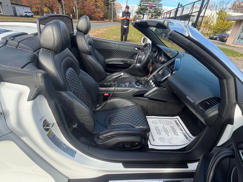 Used 2015 Audi R8 V10 image 13