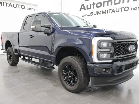 Used 2024 Ford F250 XLT w/ XLT Premium Package AWD/4WD image 2