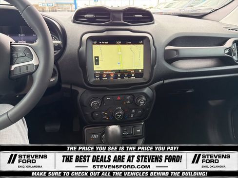 Used 2023 Jeep Renegade Altitude AWD/4WD image 26