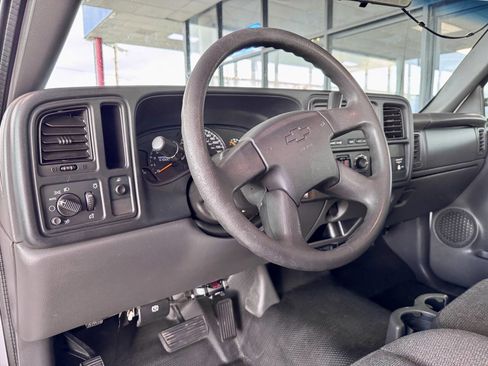 Used 2005 Chevrolet Silverado 2500 W/T image 8