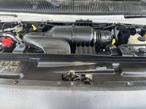 Used 2012 Ford E-350 and Econoline 350 XL RWD image 10