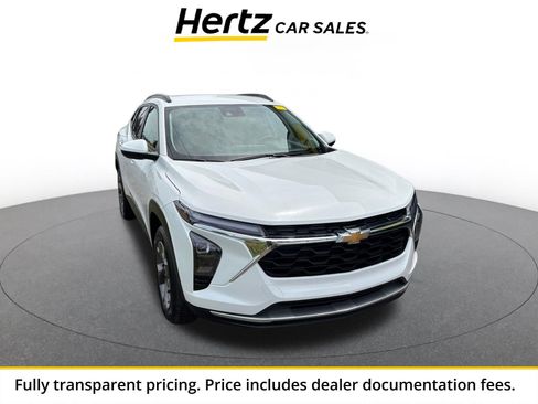 Used 2025 Chevrolet Trax LT w/ LT Convenience Package FWD image 1