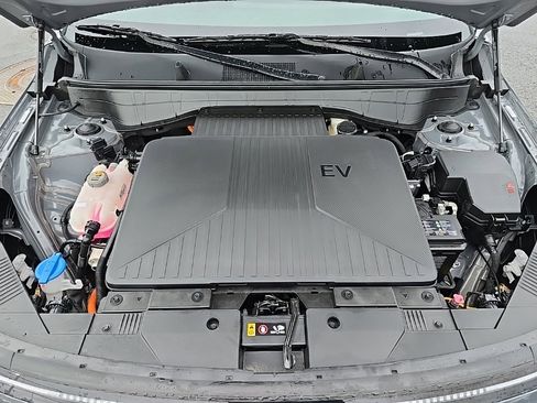 Certified 2024 Hyundai Kona SE image 28