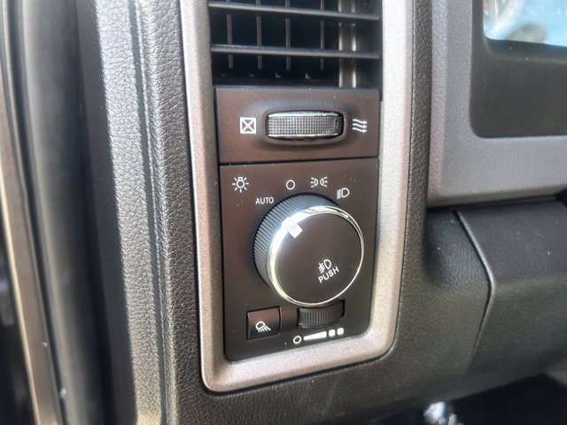Used 2014 RAM 1500 Express AWD/4WD image 22