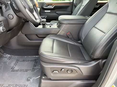Used 2023 GMC Sierra 1500 Denali w/ Technology Package AWD/4WD image 14