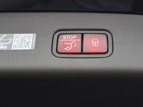 Certified 2026 Mercedes-Benz GLC 300 4MATIC image 18