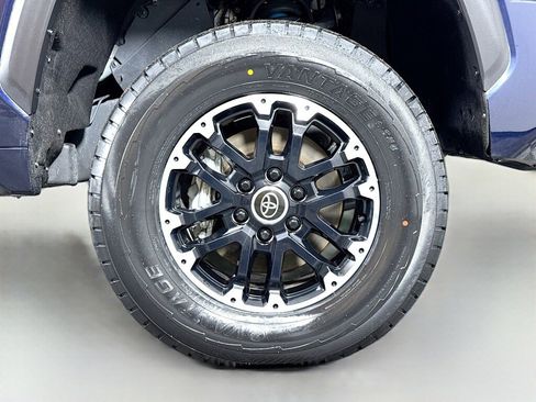 Used 2022 Toyota Tundra SR5 w/ TRD Off-Road Package image 46