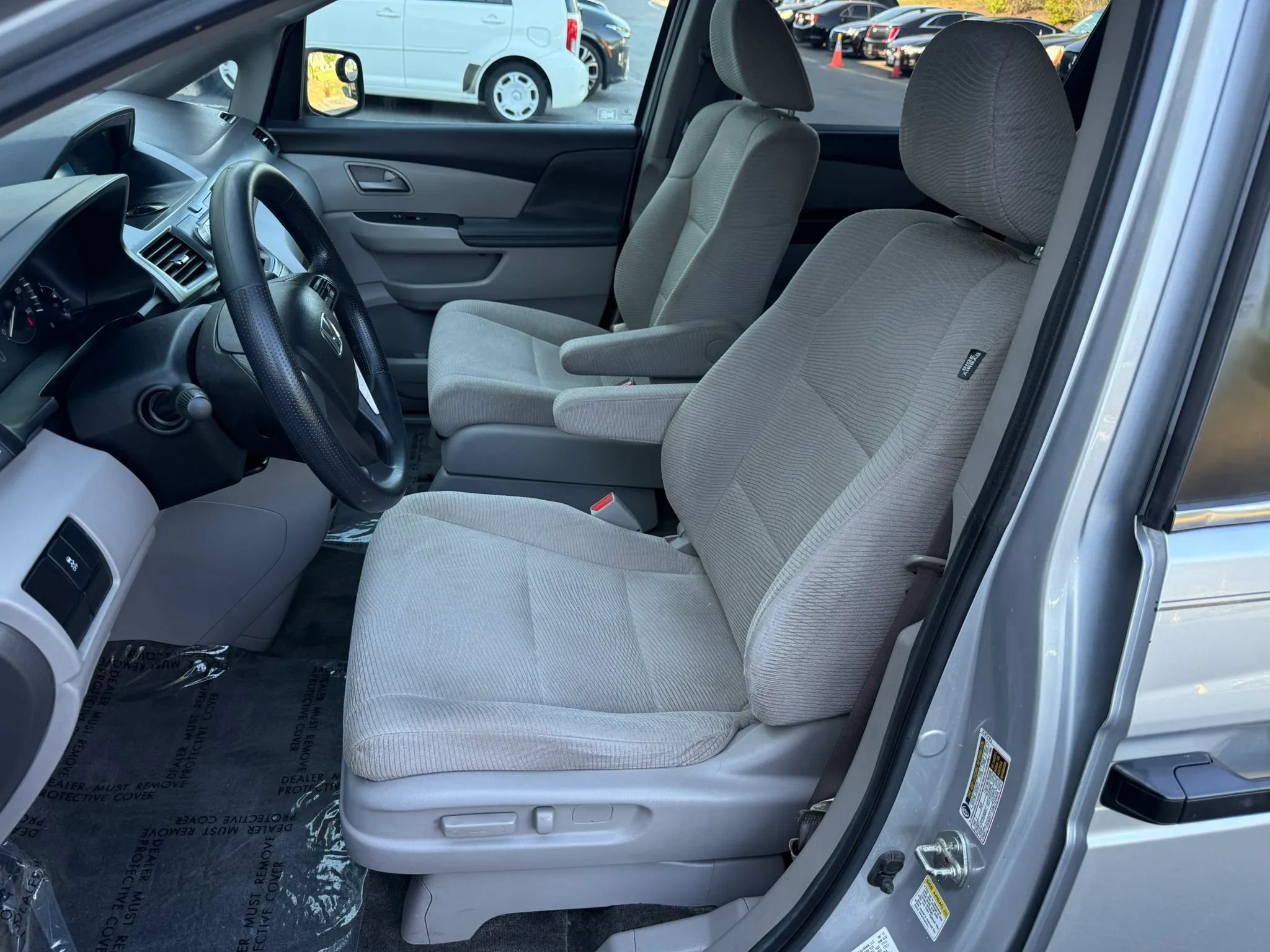 Used 2012 Honda Odyssey LX image 18