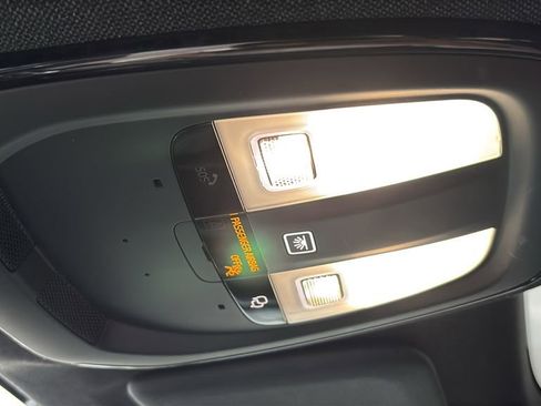 Used 2023 Volvo C40 P8 Recharge Ultimate AWD/4WD image 22