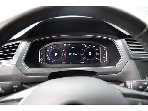 Used 2020 Volkswagen Tiguan SEL image 10