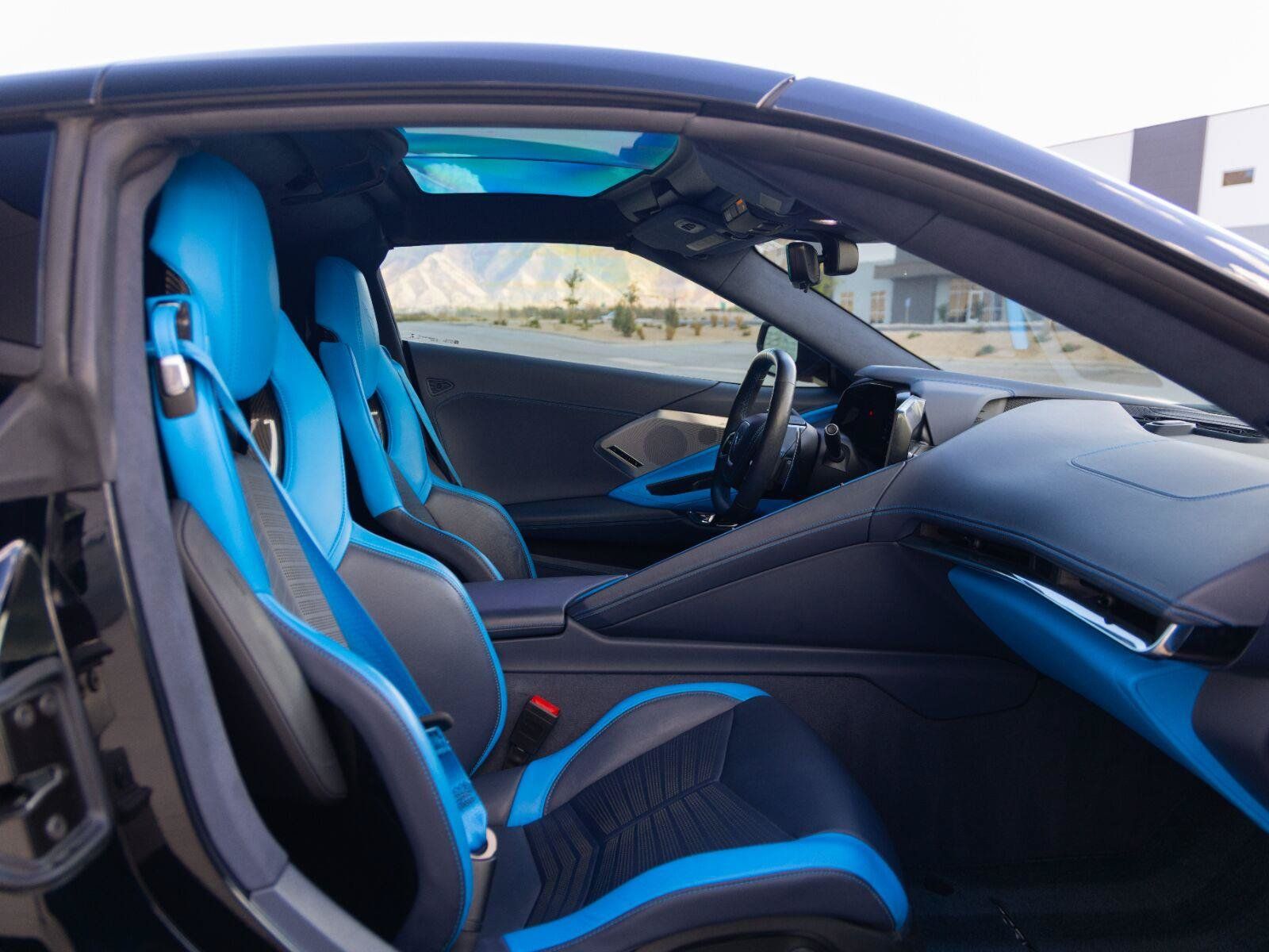 Used 2020 Chevrolet Corvette Stingray Premium Cpe w/ 3LT Preferred Equipment Group RWD image 32