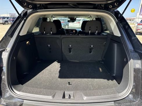 Used 2025 Chevrolet TrailBlazer LT FWD image 12